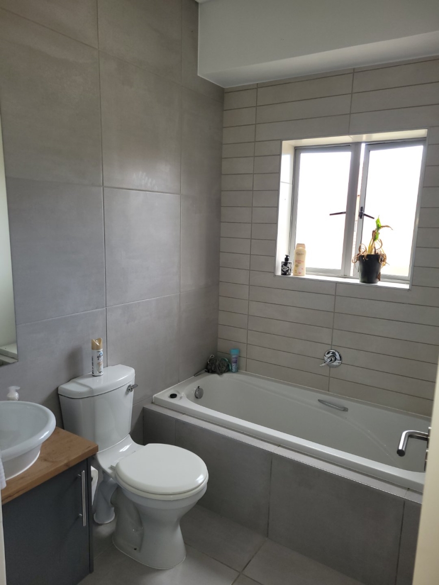 2 Bedroom Property for Sale in Pacaltsdorp Western Cape